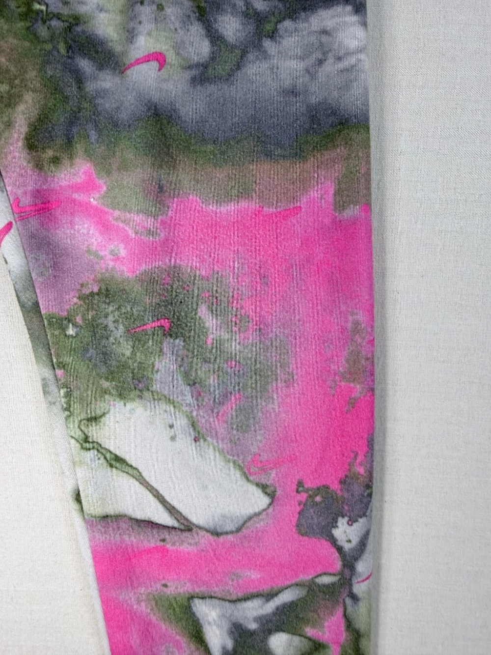 Nike Girls "Snowtime" Tie Dye Dri-FIT Leggings Pink Olive Size 6X / L - Picture 2 of 5